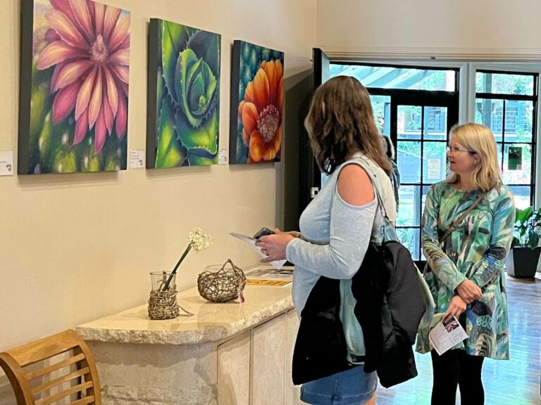 Tamborine Mountain Arts Trail – Visitors at The Escarpment Retreat