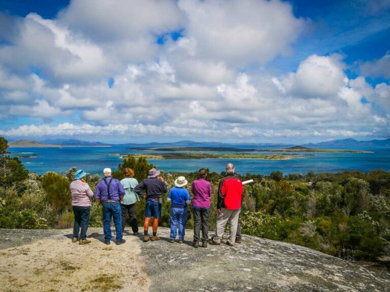 Coastal scenery Flinders Island credit Mick Long