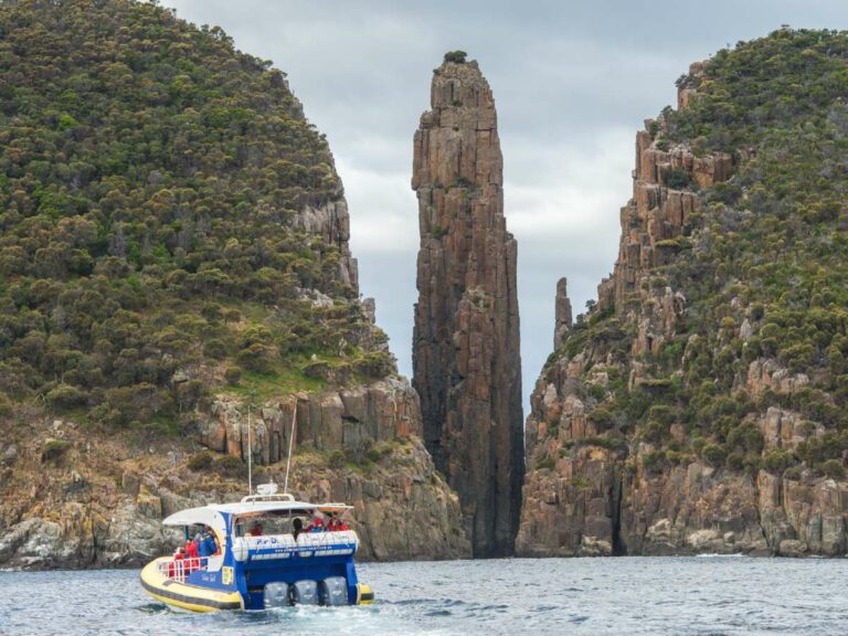 Pennicott Wilderness Journeys – credit Poon Wai Nang