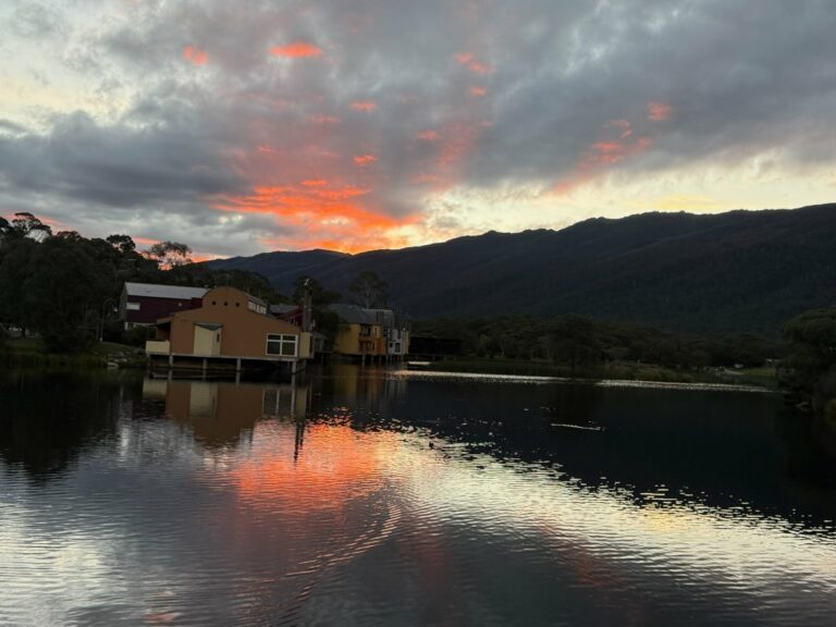 Lake Crackenback sunset