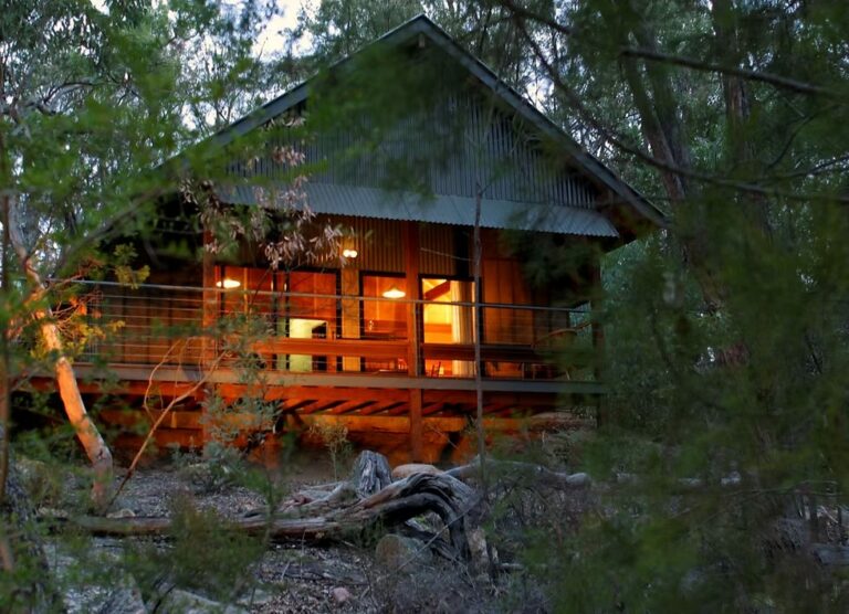 Girraween Environmental Lodge cabin