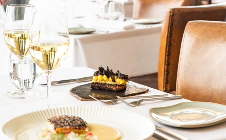 Dining at the The Paddock Restaurant, Beechmont Estate